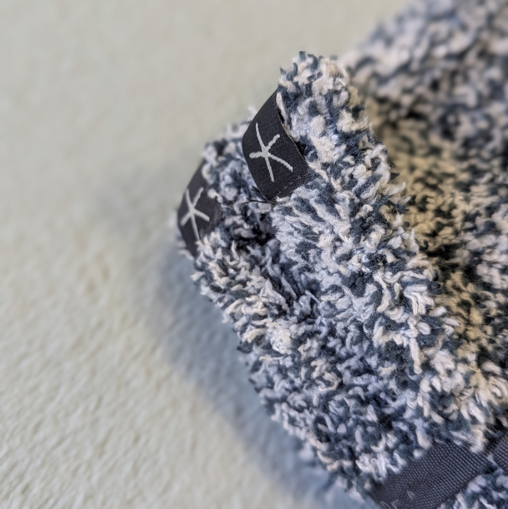NEW Barefoot Dreams CozyChic Heathered Socks - Picture 2 of 4